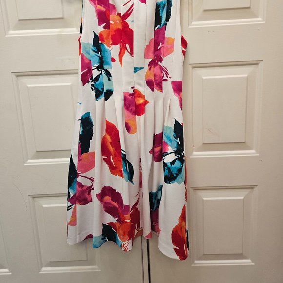 Vince Camuto Summer Dress, Size 10 - Picture 5 of 10